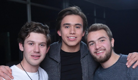  Óscar Mendizábal, Óscar Ruiz y Memo Pizzuto.