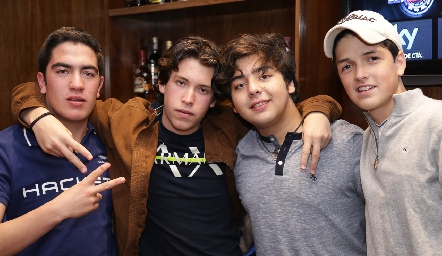  Chente Azcona, Jean Franco Pizzuto, Juan Pablo Payán y Oscar Vera.