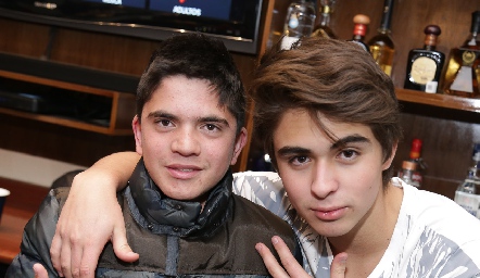  Fermín Azcona y Santiago de Alba.