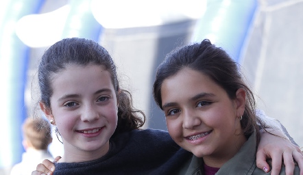  Ana Sofía de la Maza y Marisol de los Santos.