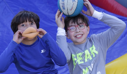  Niko y Arturo.
