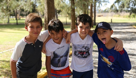  Daniel, Miguel, Pato y Mau.