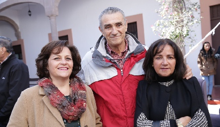  Fabiola González, Roberto Mejía y Rosa María Maza.