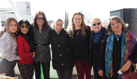 Lucero Gil, Patricia Delgadillo, Marcela García, Noemí Torres, Susana Rubin de Celis, Mónica Villalba y Coco Lucio.