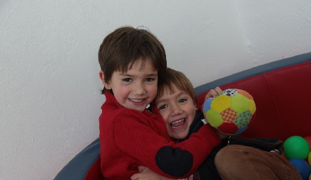  Andrés y Lucas.