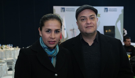  Diana González y Arturo Rodríguez.