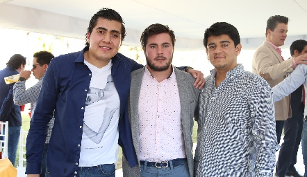 Mauricio, Rodrigo Galán y Guillermo Gutiérrez .