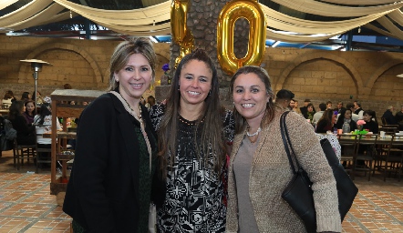  Rocío Goldaracena, Paty Vilet y Ariadne Álvarez.