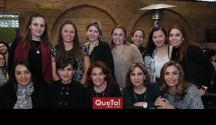  María Elena, Paty, Rocío, Adriadne, Oti, Montse, Olga, Lupita, Lili y Sofía.