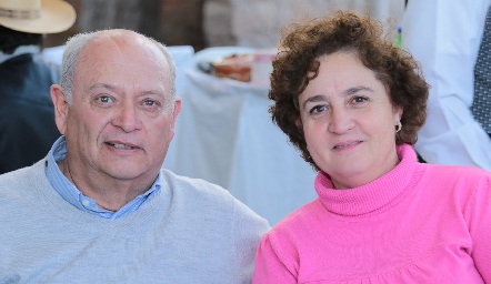  Carlos Aldrete y Rosa María Flores.