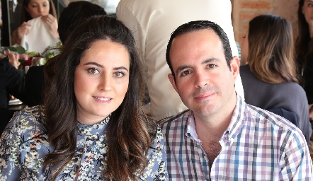  Marcela Zapata y Alan Ávila.