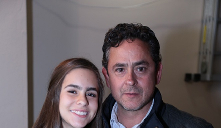  Isa y su papá Sergio Carlos Rodríguez.