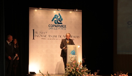  Juan Manuel Carreras López, Gobernador del Estado.