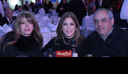  Lorena Escobedo, Aida Siller e Hilario Altamirano.