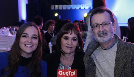  Laura Matienzo, Laura Valle de Matienzo y Fernando Matienzo.