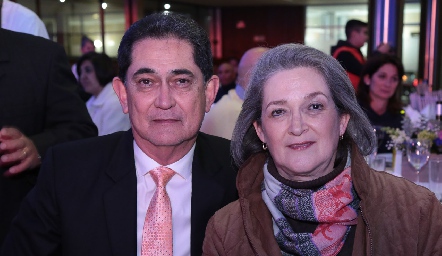  Luciano y Mina Durán.