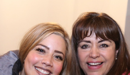  Ana Luisa Ramos y Martha Ríos.