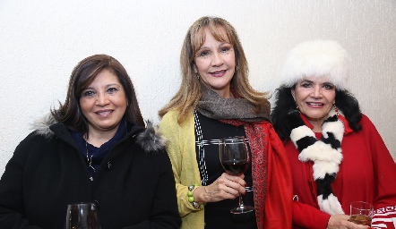  Natalia Pérez, Rosy Chávez y Alicia Flores.