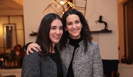  Paulina y Mayté Torres.