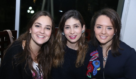  Laura Martínez, Tere Zertuche y Silvana Castro.