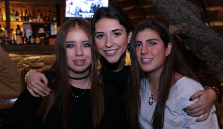  Karla Toranzo, Nuria Minondo y Camila Villarreal.