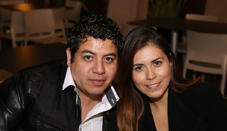  Alfredo Jiménez y Silvia Zapata .