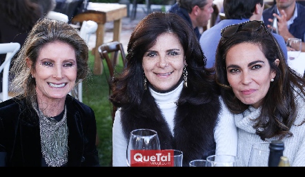  Lourdes de López, Patricia Silos y Malena Villasuso.
