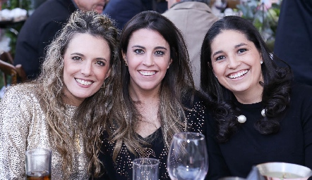  Priscila González, Cristina Barragán y Martha Morales.