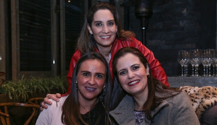  Maribel D antuñano, Alejandra Luna y Begoña López.