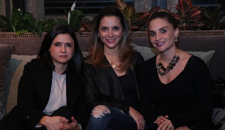  Paola Félix, Ana Lía Maggiori y Adelina Zendejas.