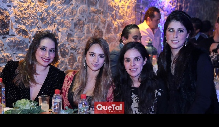  Jacky Villalba, Ileana Rodríguez, Luisa Gómez y Fernanda Solórzano.