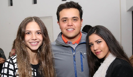  Marifer Ramírez, Eduardo Castillo y Nadia Rangel.