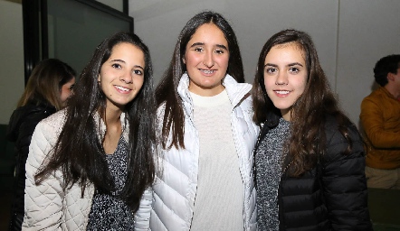  Valentina Gameros, Lucía Villanueva y Bety Díaz.