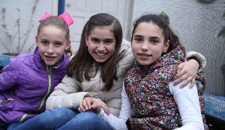  Sofí, Nuria y Camila.