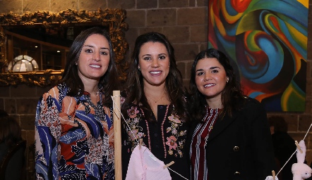  Gladys, Sofía y Nuria Villar Farías.