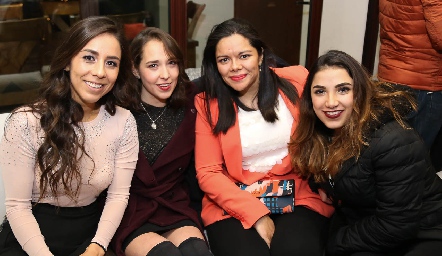  Montse Cordero, María Canales, Martha Acevedo y Cynthia Cisneros.
