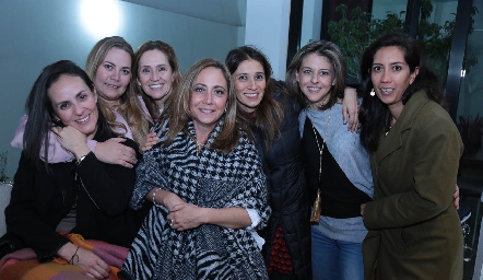  Ingrid Quintana, Mónica Salinas, Mónica Dorador, Cristina Guerra, Vanessa Cortés, Lucía Castañeda y Cecy González.