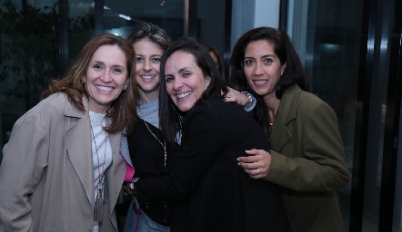  Mónica Dorador, Lucía Castañeda, Ingrid Quintana y Cecy González.