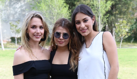  Faustina Villarreal, Daniela Fonseca y Claudia Rodríguez.