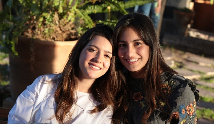 Jimena Ortiz y  Sara Aguilar.