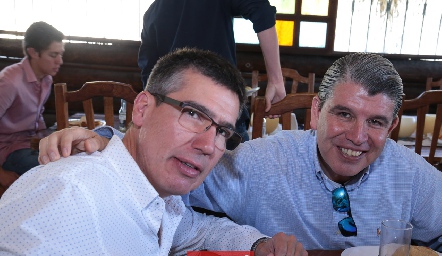  Mauricio Alcalde y Eduardo Gómez.