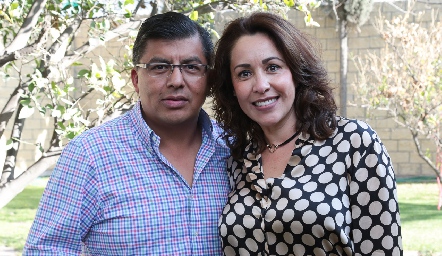  Gustavo Hernández y Martha Tinajero.