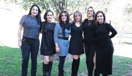  Las de negro Becky Alcalde, Roxana Gutiérrez, Lucila Hernández, Claudia Barba, Diana Barba y Diana de la Serna.