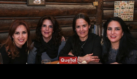  Diana de la Serna, Lucila Hernández, Roxana Gutiérrez y Rebeca Alcalde.