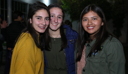  Sofía, Mariana y Adriana.