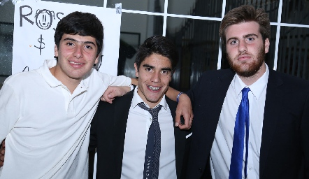  Sergio, Roy Flores y Aldo.