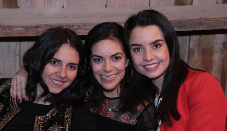  Mariana Quindós, Ana Rodríguez y Gaby Díaz Infante.