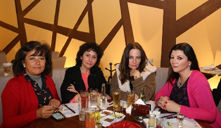 Lourdes Soler, Minerva Franco, Giselda Barriga y Rosana Barriga.