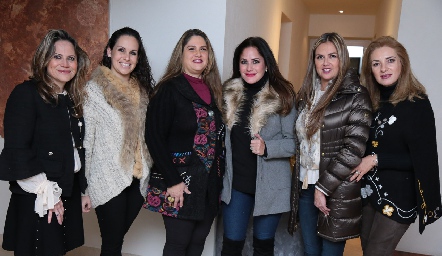  Sofía Romero, Marcela Jerez, Alicia Álvarez, Cristy Reyes, Beatriz Villegas y Rocío Mexicano.