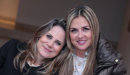  Sofía Romero y Beatriz Villegas.